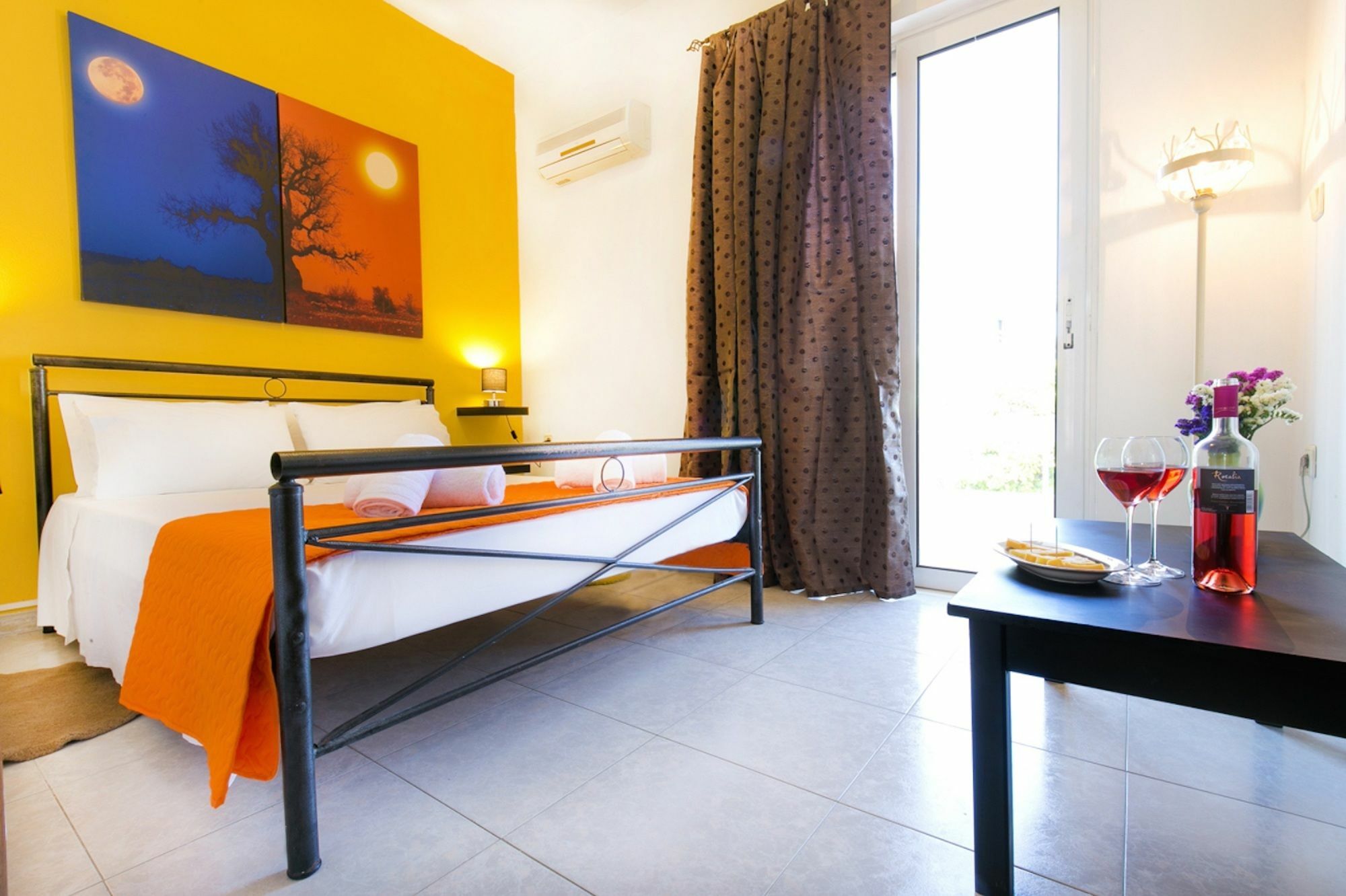 Sunny & Calmness Apartment's *